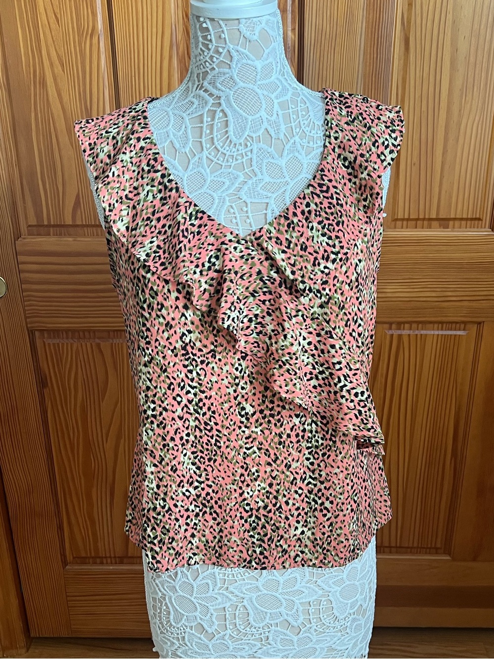 NWOT Gray LA Cheetah Patterned Blouse